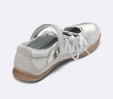 Load image into Gallery viewer, GU Lace-up ballet sneakers +E (Pre-order)
