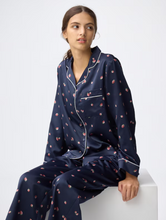 Load image into Gallery viewer, GU Satin pajamas (long sleeves &amp; long pants) (strawberry) (Pre-order)
