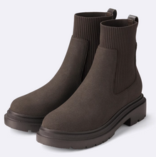 Load image into Gallery viewer, GU Rib Knit Sock Boots
