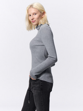 Load image into Gallery viewer, GU Ribbed Turtleneck Sweater (Long Sleeves)
