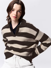 Load image into Gallery viewer, GU Puffy Touch Skipper Border Sweater
