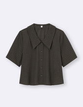 Load image into Gallery viewer, GU Big Collar Blouse (Pre-Order)
