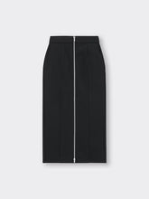 Load image into Gallery viewer, GU Fleece-lined Front Zip Skirt Q
