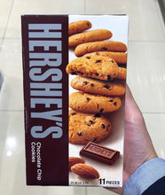 Load image into Gallery viewer, Hershey’s Chocolate Chip Cookie
