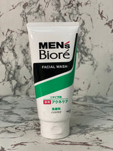 Load image into Gallery viewer, Biore Men’s Facial Wash 130g
